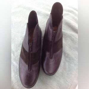 Arche LN black ankle booties